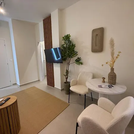 Apartment B3 Tsimiski