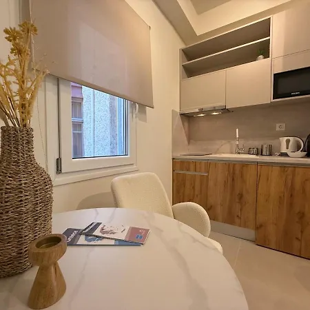 Apartament B3 Tsimiski